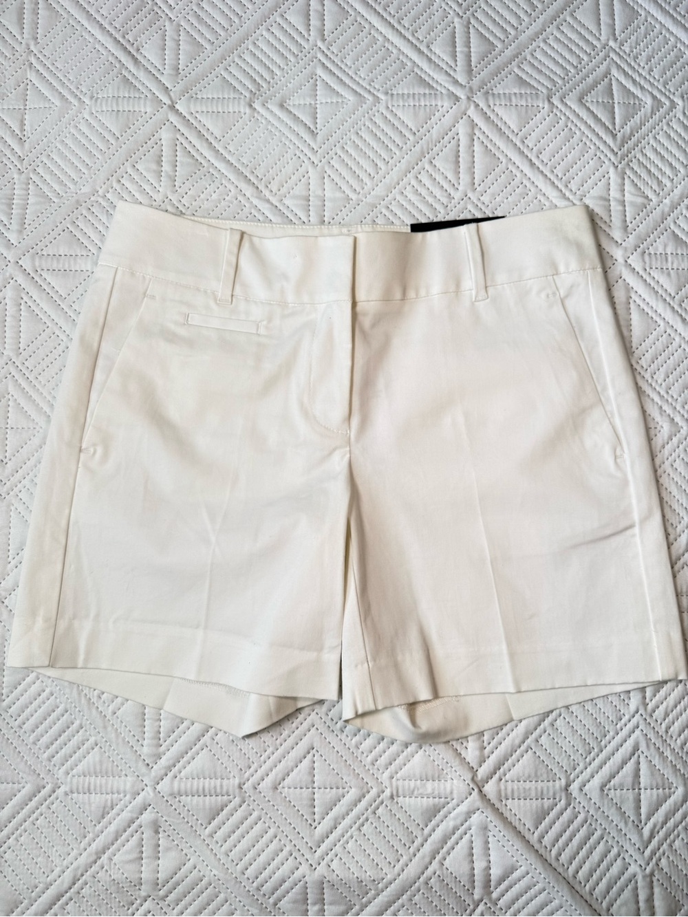 Ann Taylor Metro Shorts Size 2 White